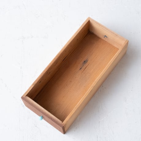 ころんと丸い水色に目が留まる 剥離加工を施した小さな収納棚/st.1452