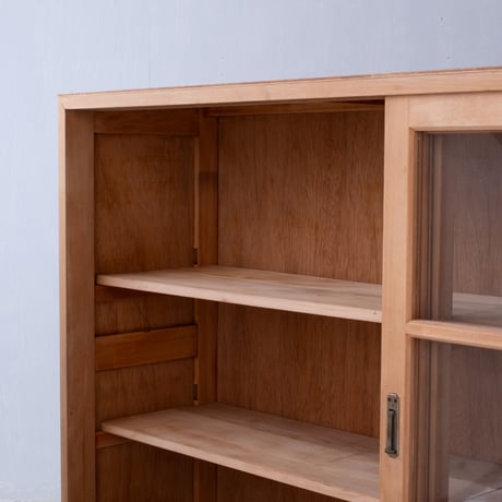商談中/ 奥行きを抑えた構造の 木味豊かでシンプルな水屋/sa.1362'D