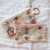medium pouch