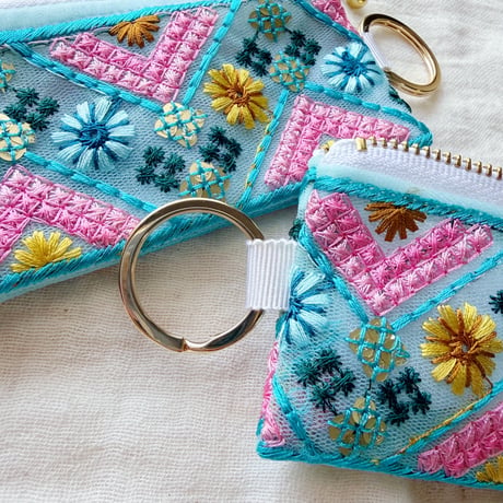 mini pouch