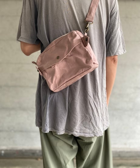 【フラップ部分をリニューアル！】ロングショットポシェット -アシュリーピンク-