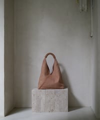 【KAMAROAN（カマロアン）】Woven Triangle Bag 58 - PINK BETEL NUT
