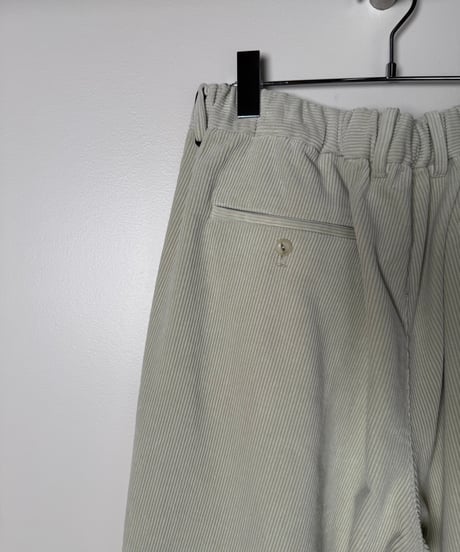 【YOKO SAKAMOTO（ヨーコサカモト）】DOUBLE PLEATED WIDE EASY PANTS –IVORY