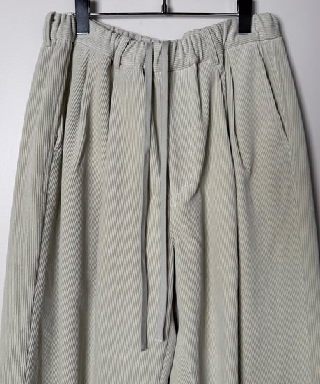 【YOKO SAKAMOTO（ヨーコサカモト）】DOUBLE PLEATED WIDE EASY PANTS –BLACK