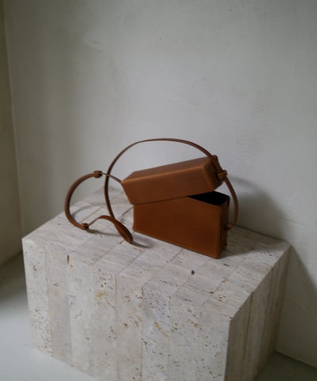 【KAMAROAN（カマロアン）】Woven Lid Bag  -CHESTNSUT