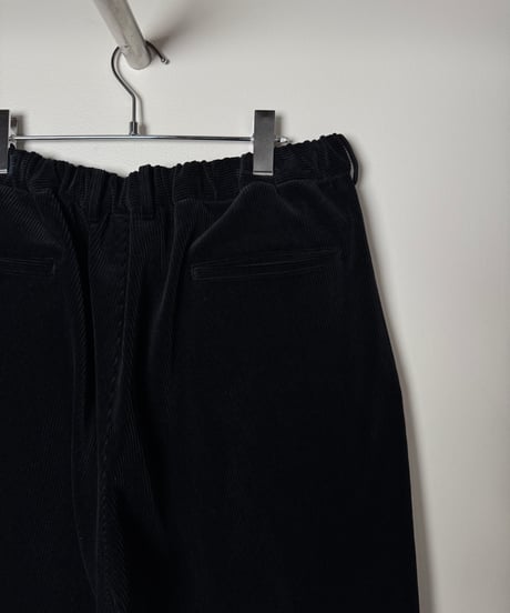 【YOKO SAKAMOTO（ヨーコサカモト）】DOUBLE PLEATED WIDE EASY PANTS –BLACK