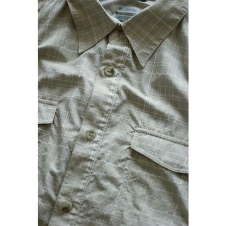 “Columbia” Titanium Plaid Nylon Tech Shirt