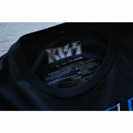 “KISS” Alive! in '75 Rock Tshirt