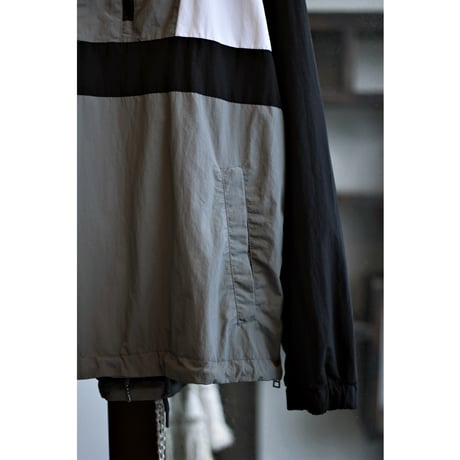 “COTTON ON” Nylon Anorak