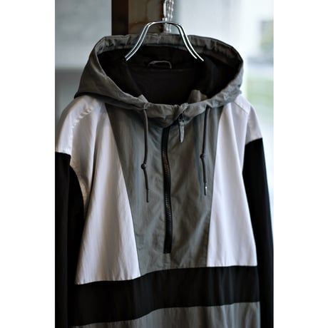 “COTTON ON” Nylon Anorak