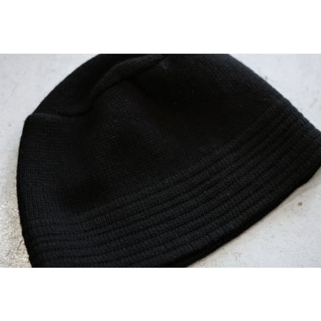 Rib Design Black Beanie / Made in Italy