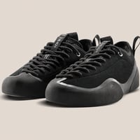 VILLAGE PM "1PM" - BLACK / NATURAL BLACK