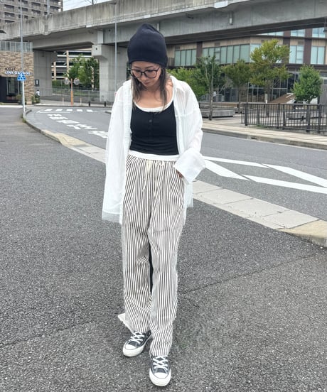 ストライプ柄パンツ