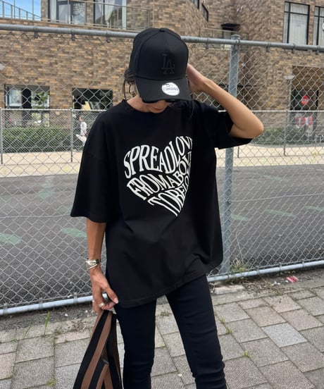 フロントハートロゴTシャツ(ブラック)