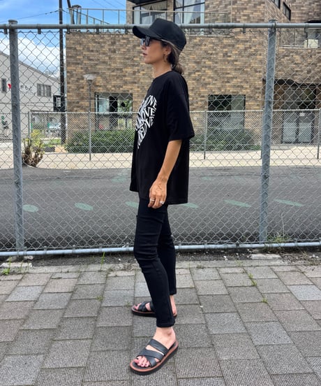 フロントハートロゴTシャツ(ブラック)