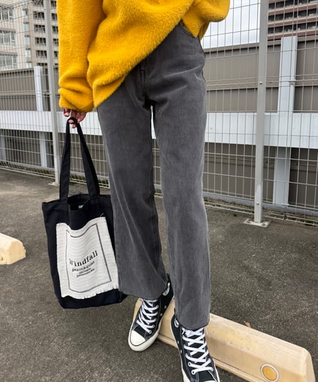 カットオフストレートデニムパンツ(ブラック)