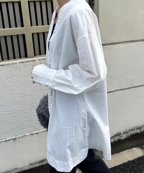 くるみボタンシャツ
