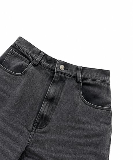 カットオフストレートデニムパンツ(ブラック)