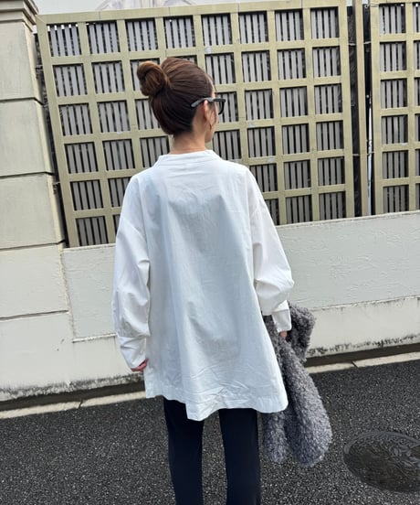 くるみボタンシャツ