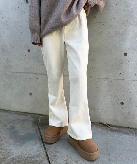 裏起毛コーデュロイセミフレアパンツ(オフホワイト)