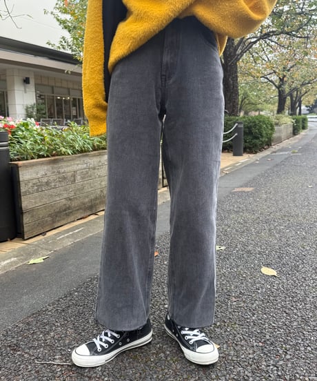 カットオフストレートデニムパンツ(ブラック)