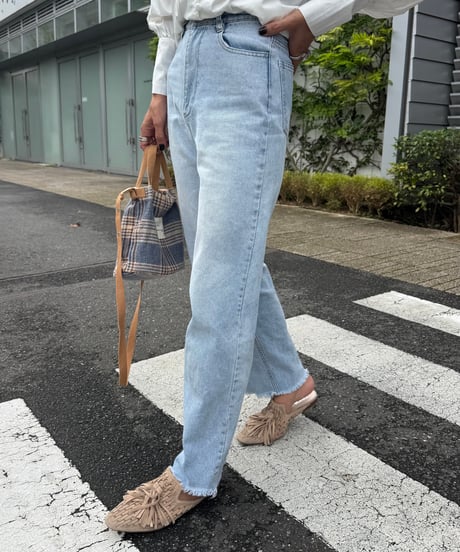 カットオフストレートデニムパンツ(ブリーチ)