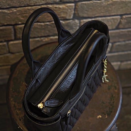 DEER HORN SMITH'S ／ EZO DEER LEATHER DIA STITCH HAND BAG