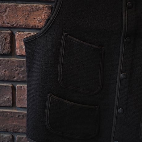 Browns Beach / EARLY VEST "BLACK"