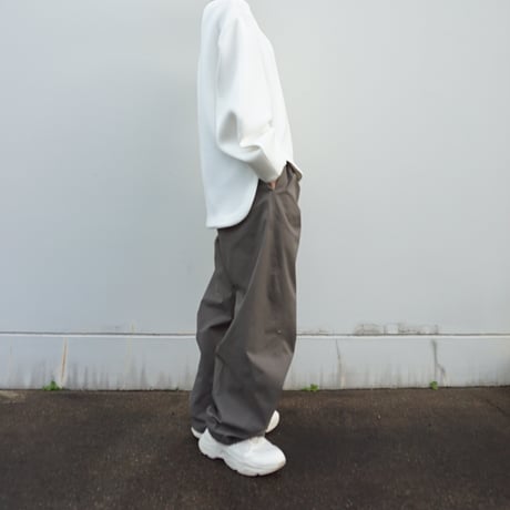 【受注期間10/14〜20】Tuck curve Pants