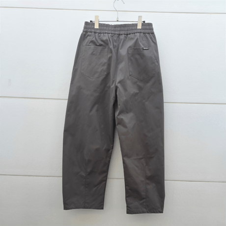 【受注期間10/14〜20】Tuck curve Pants
