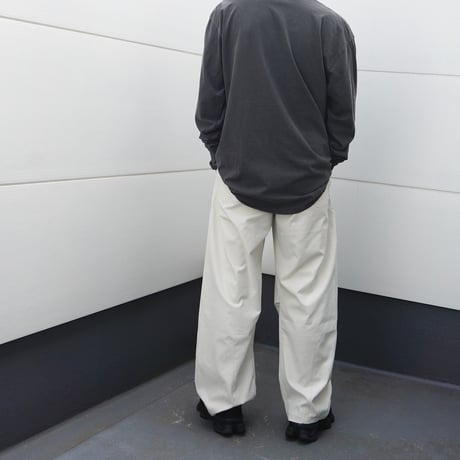 【受注期間10/14〜20】Tuck curve Pants
