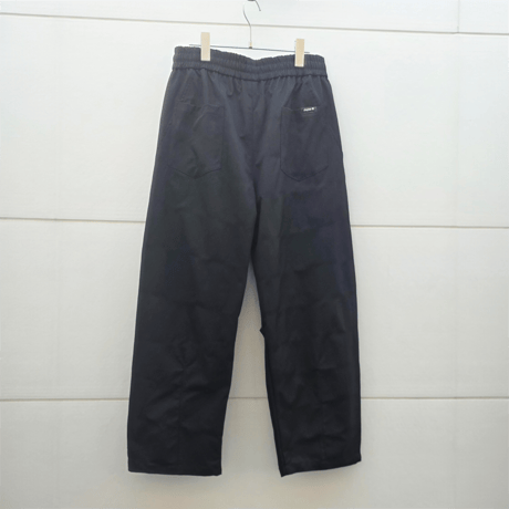 【受注期間10/14〜20】Tuck curve Pants