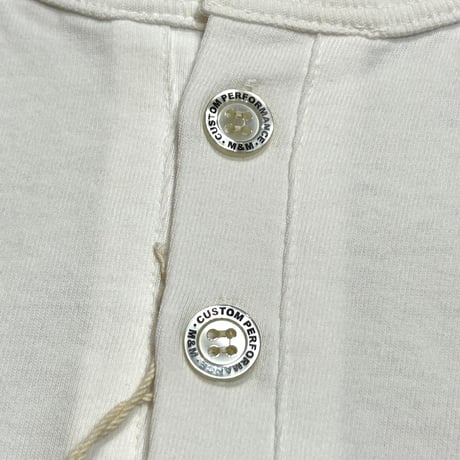 M&M CUSTOM PERFORMANCE - 26MMT28 HENLY NECK TEE