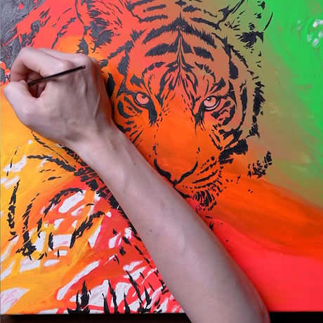 【虎柄 Tシャツ】Neon Tiger