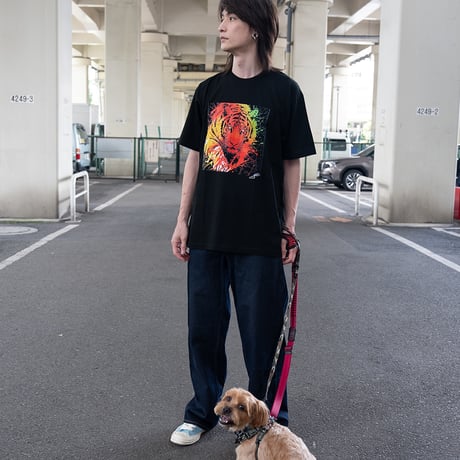 【虎柄 Tシャツ】Neon Tiger