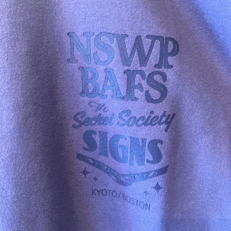 BACK AND FORTH SIGN NEED SIGNS WネームTシャツ