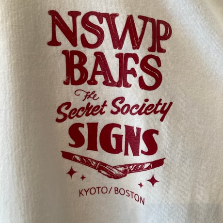 BACK AND FORTH SIGN NEED SIGNS WネームTシャツ