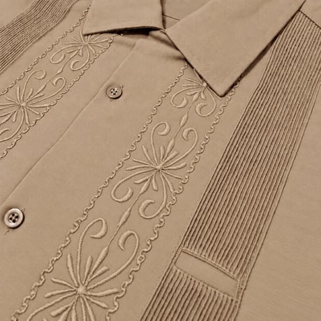 【ご注文日より１年以内にお届け】【受注生産】【半袖】【 ESG-01S-KH 】【 S/S GUAYABERA 】【 REJILLADA 】【 KHAKI 】【 カーキ 】