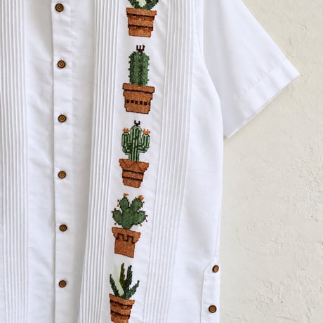 【ご注文日より１年以内にお届け】【受注生産】【半袖】【CACTUS 手刺繍】【HANDMADE】【ESGP-07S-W】【S/S GUAYAMISA】【WHITE】【白】