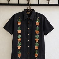 【ご注文日より１年以内にお届け】【受注生産】【半袖】【CACTUS 手刺繍】【HANDMADE】【ESGP-07S-B】【S/S GUAYAMISA】【BLACK】【黒】