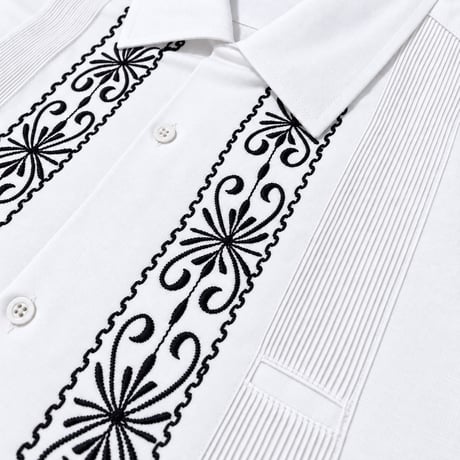 【ご注文日より１年以内にお届け】【受注生産】【半袖】【 ESG-01S-WB 】【 S/S GUAYABERA 】【 REJILLADA 】【 WHITE x BLACK 】【 白 x 黒 】