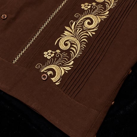 【2月】【予約商品】【長袖】【袖刺繍】【ESG-T30L-BRG】【 L/S GUAYAMISA 】【 BROWN GOLD】【 茶色x金】