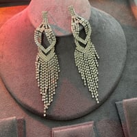 クリスタルピアス