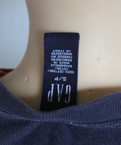 mid00s GAP 🌑 l/s tee made in bangladesh