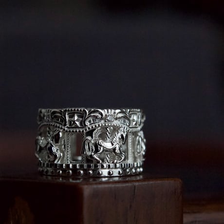 ［SV925］gleam carousel ring