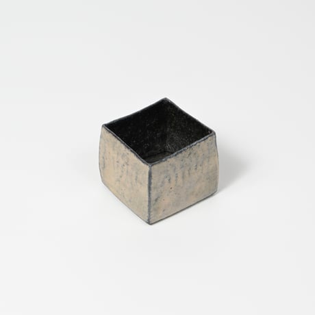 井内 素 / 小鉢 / CUBE / 白黒 (実物写真3-637)