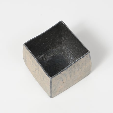 井内 素 / 小鉢 / CUBE / 白黒 (実物写真3-637)