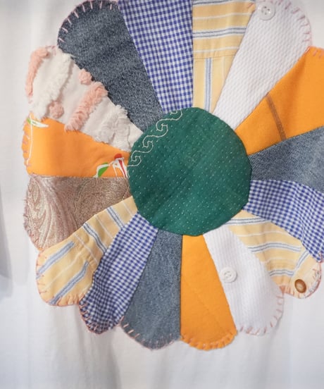 "私だけの花のTシャツ / 第九十五色" my own flower sweatshirt, patchworked by vintages