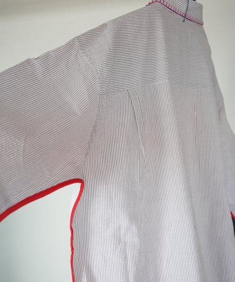 "カトマンズ刺繍の２面性の半袖シャツ" Duality half-sleeve shirt, Rebuild by vintages