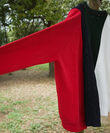 "季節外れの雪のトレーナー" Sweatshirt with an out-of-season snow motif, Rebuild by vintages